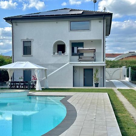 Appartamento In Villa Con Piscina Privata E Jacuzzi Ad Uso Esclusivo Rivarolo Canavese Εξωτερικό φωτογραφία