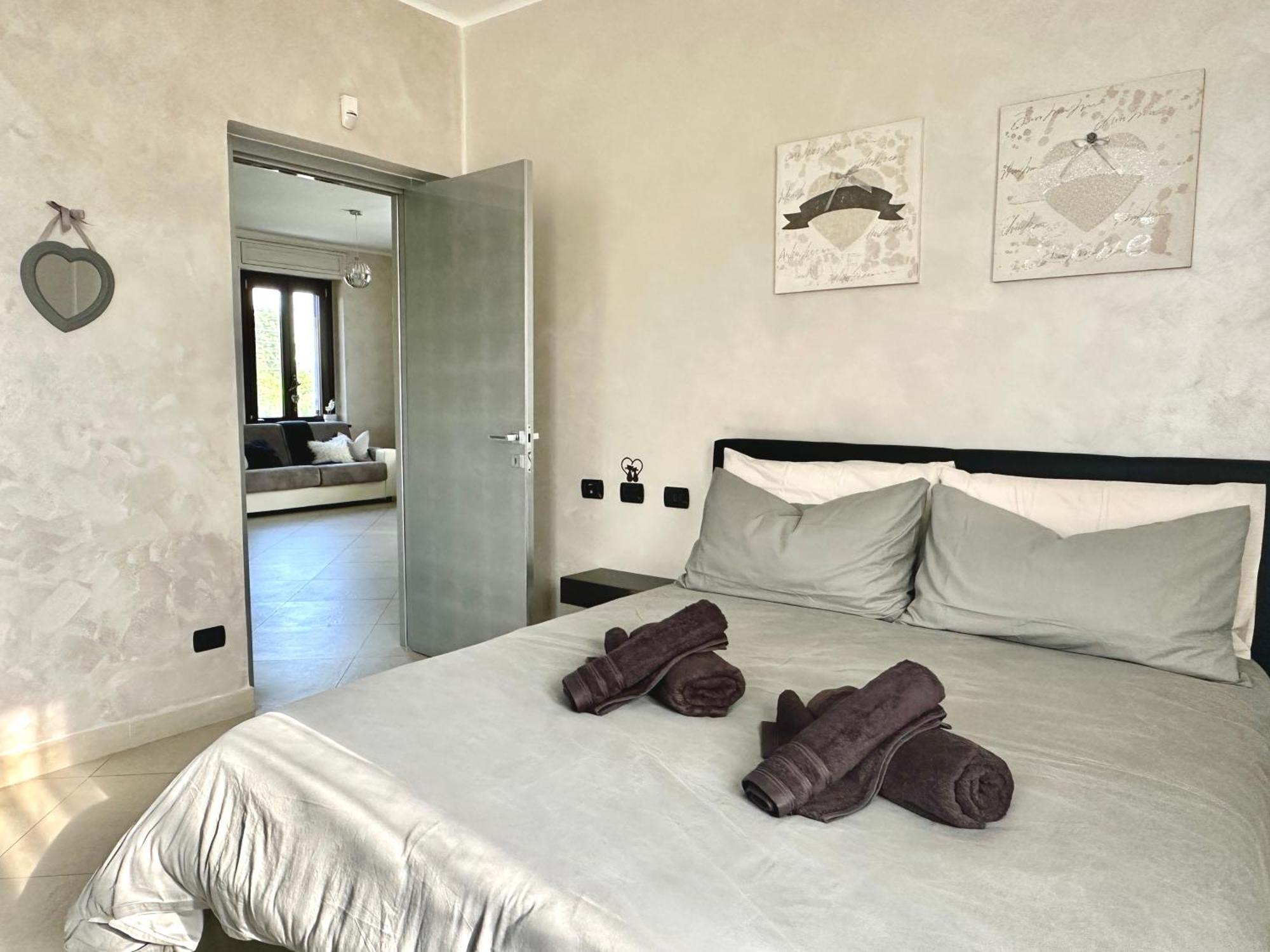 Appartamento In Villa Con Piscina Privata E Jacuzzi Ad Uso Esclusivo Rivarolo Canavese Εξωτερικό φωτογραφία